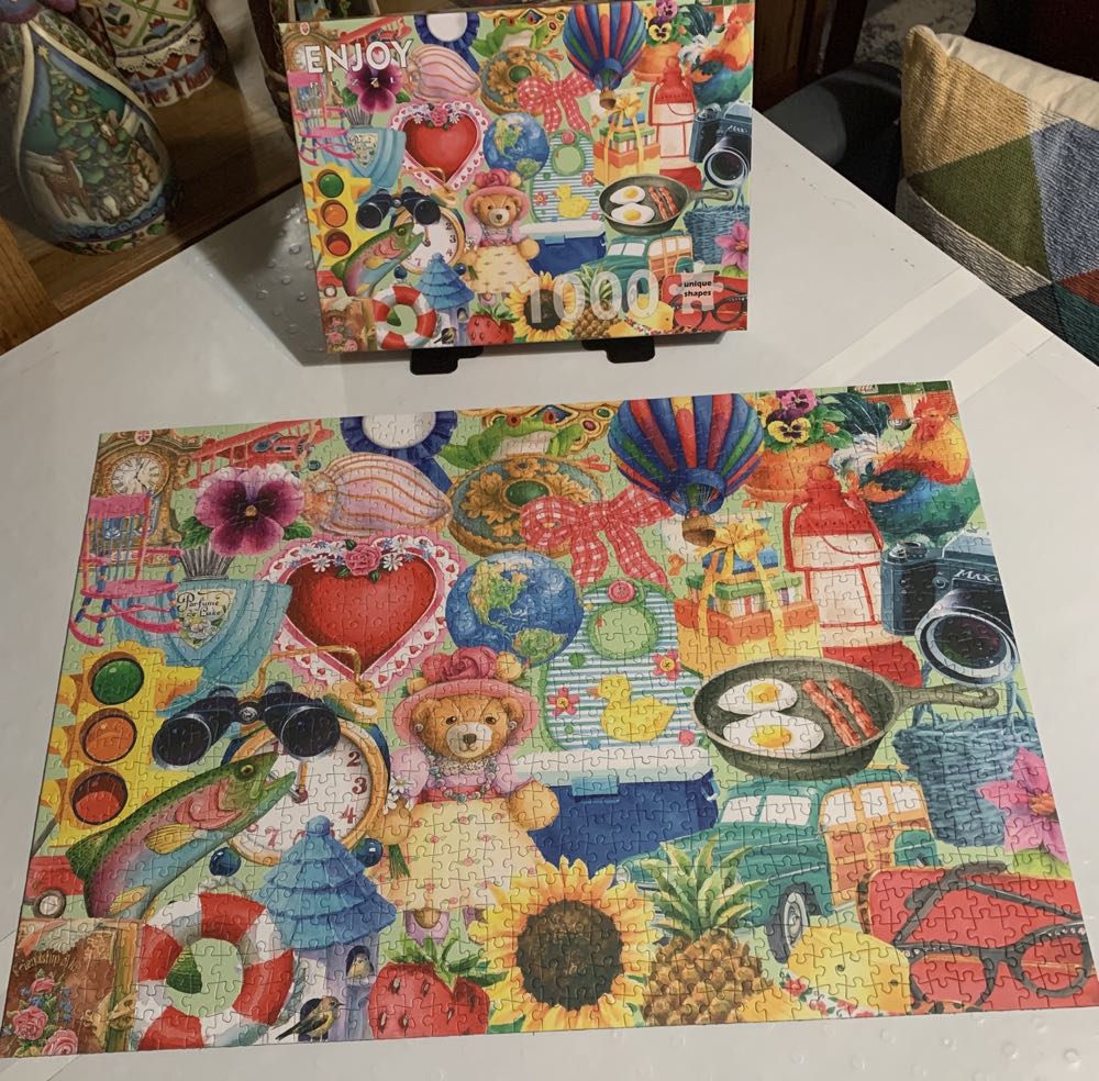 Miscellaneous Medley - Enjoy puzzle collectible [Barcode 5949194019045] - Main Image 2