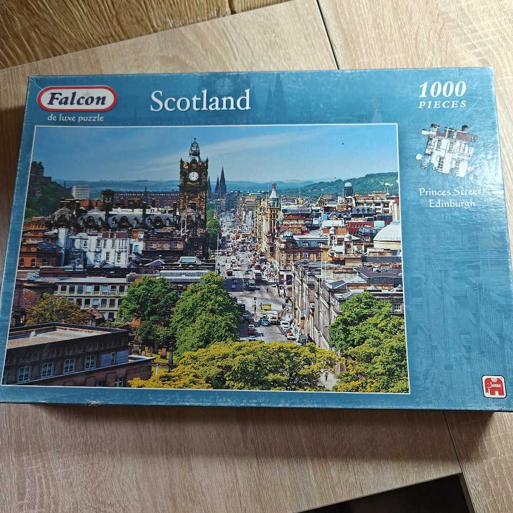 Scotland. Princes Street, Edinburgh - Falcon puzzle collectible [Barcode 8710126153437] - Main Image 3