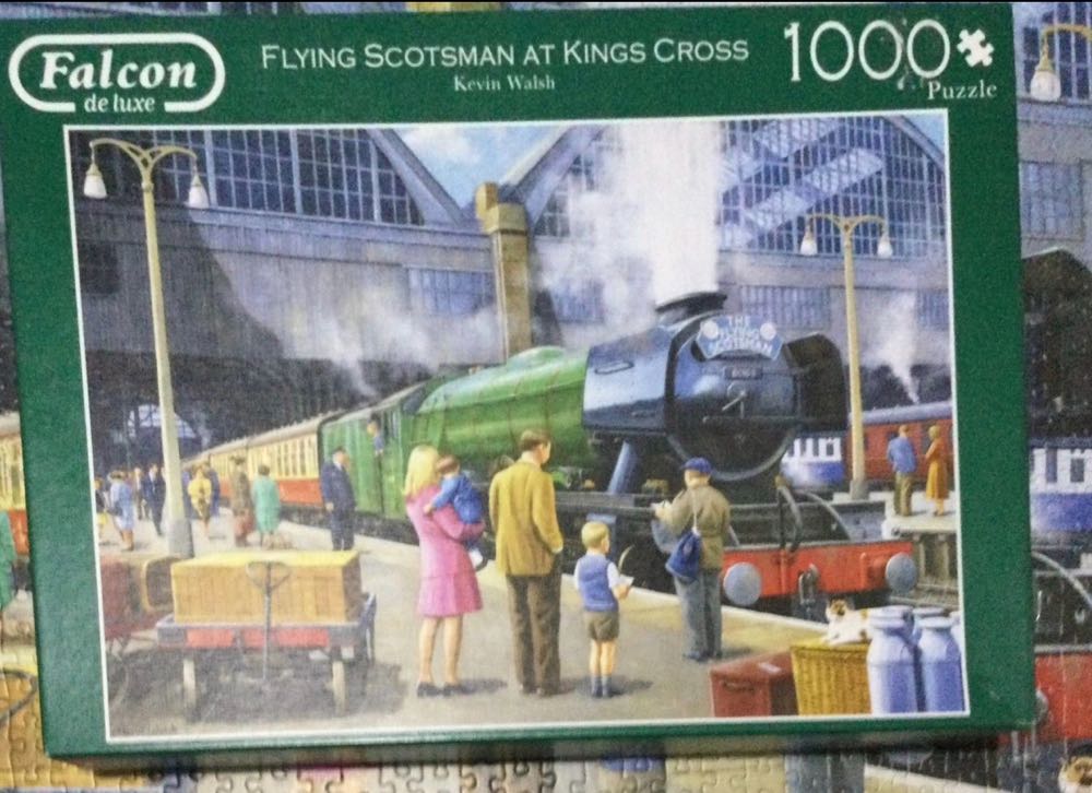 Flying Scotsman At Kings Cross - Falcon de luxe puzzle collectible [Barcode 8710126111604] - Main Image 4