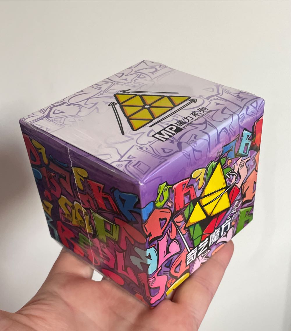 QiYi Mp Pyraminx - QiYi puzzle collectible [Barcode 6948154230864] - Main Image 2