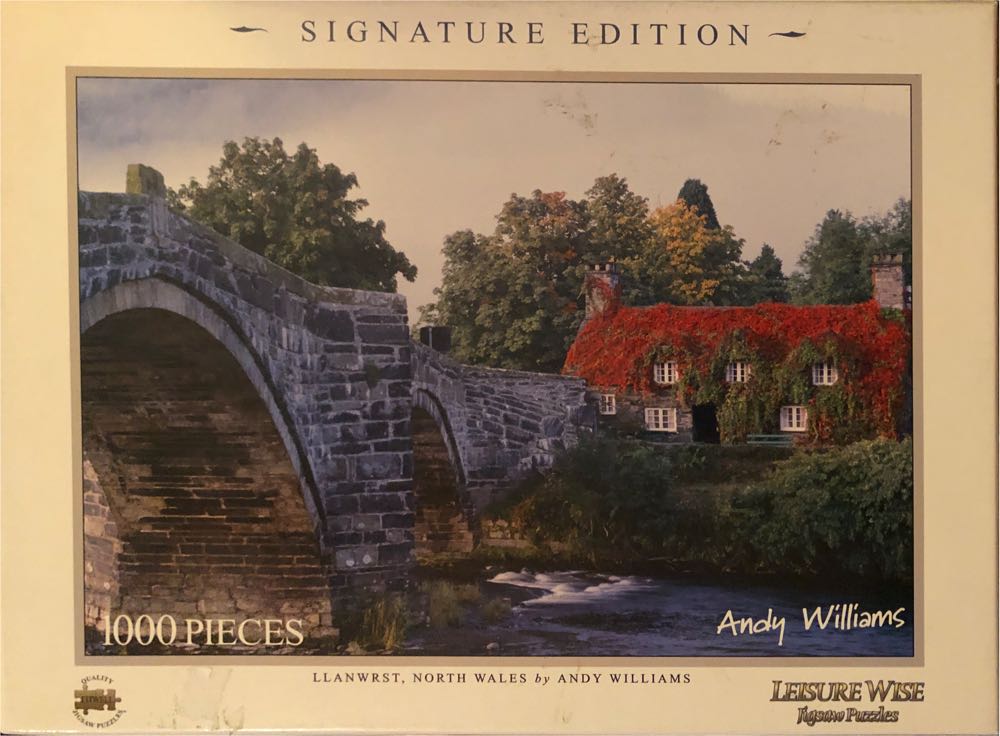 Gibsons Santa’s Night Before Christmas Jigsaw Puzzle Pieces