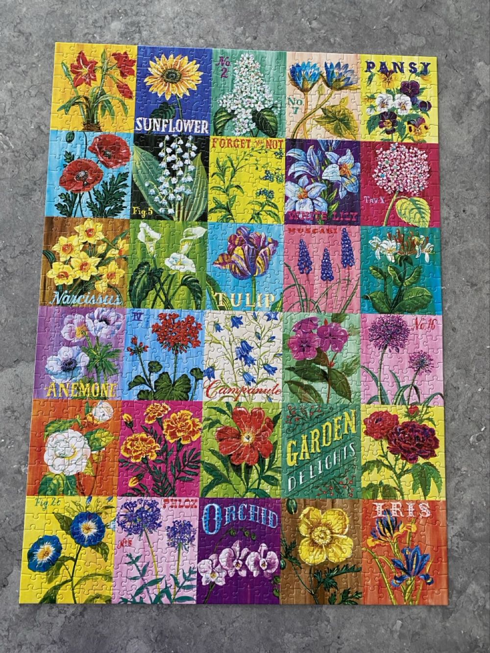 Garden Delights Twist - Puzzle Twist puzzle collectible [Barcode 614399106146] - Main Image 3