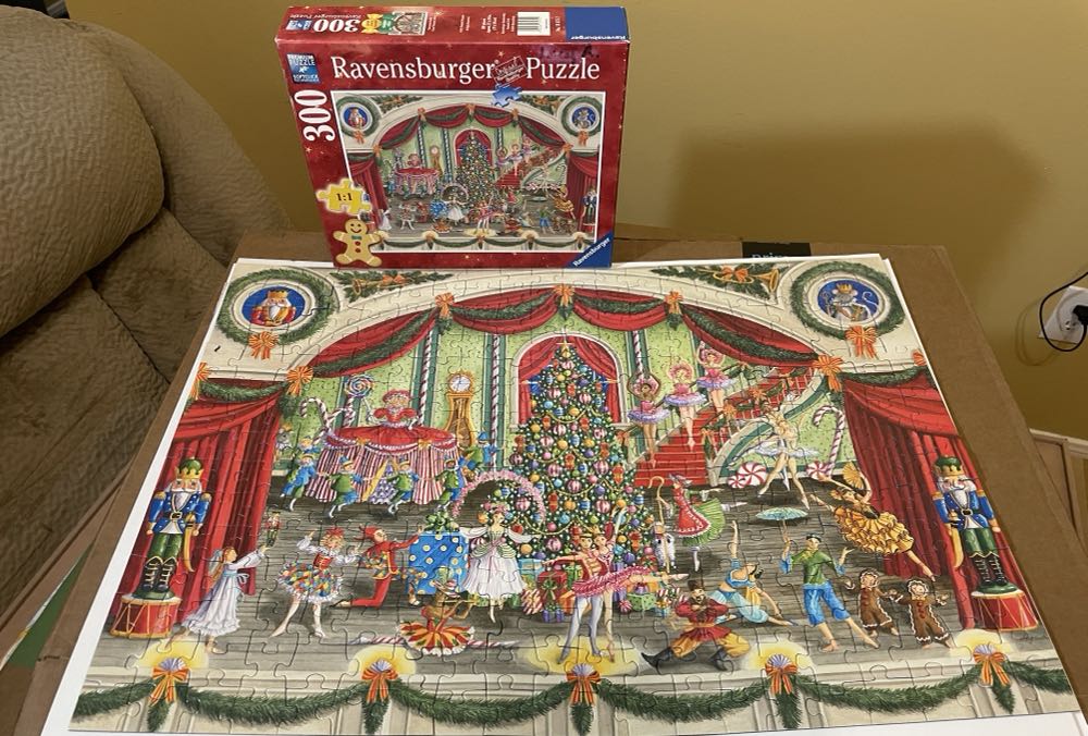 Nutcracker Ballet (300) - Ravensburger puzzle collectible [Barcode 4005556135752] - Main Image 3