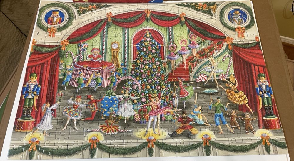 Nutcracker Ballet (300) - Ravensburger puzzle collectible [Barcode 4005556135752] - Main Image 4
