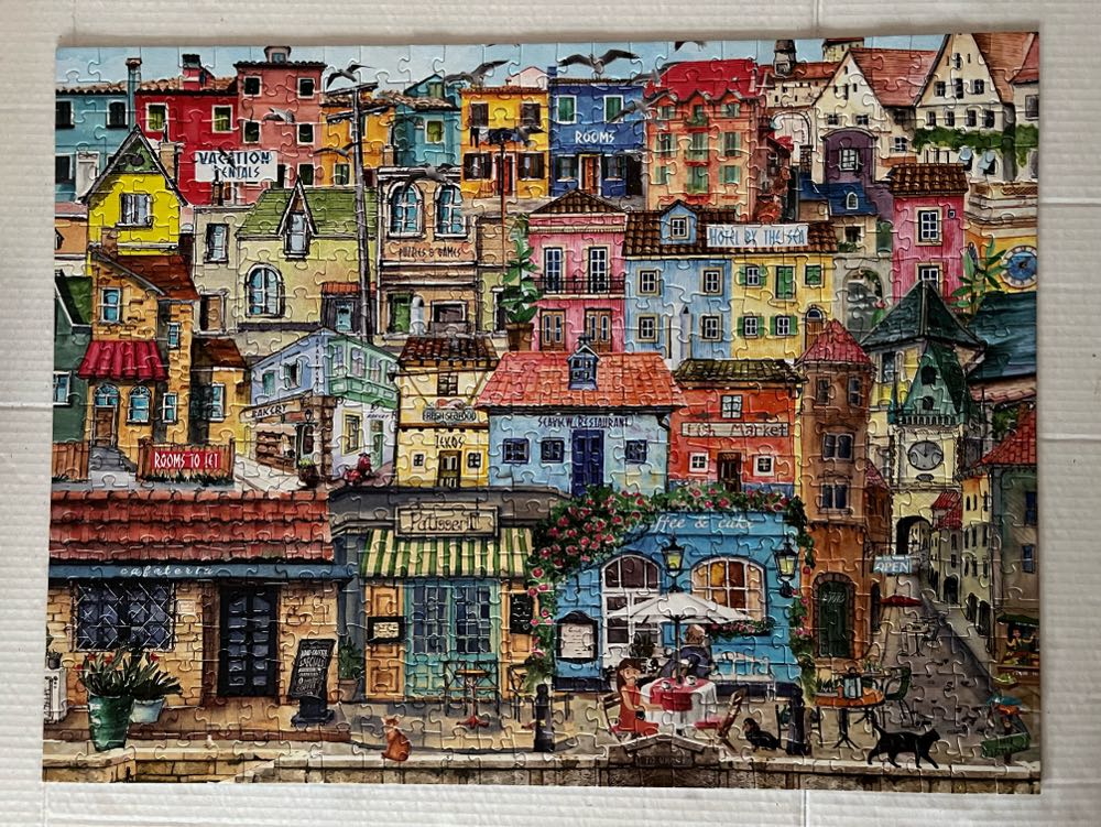 Seaside Village - White Mountain puzzle collectible [Barcode 724819266098] - Main Image 4