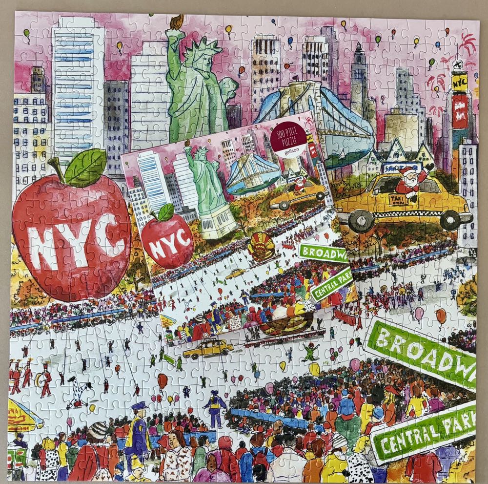 Thanksgiving Day Parade - Galison puzzle collectible [Barcode 9780735376571] - Main Image 3