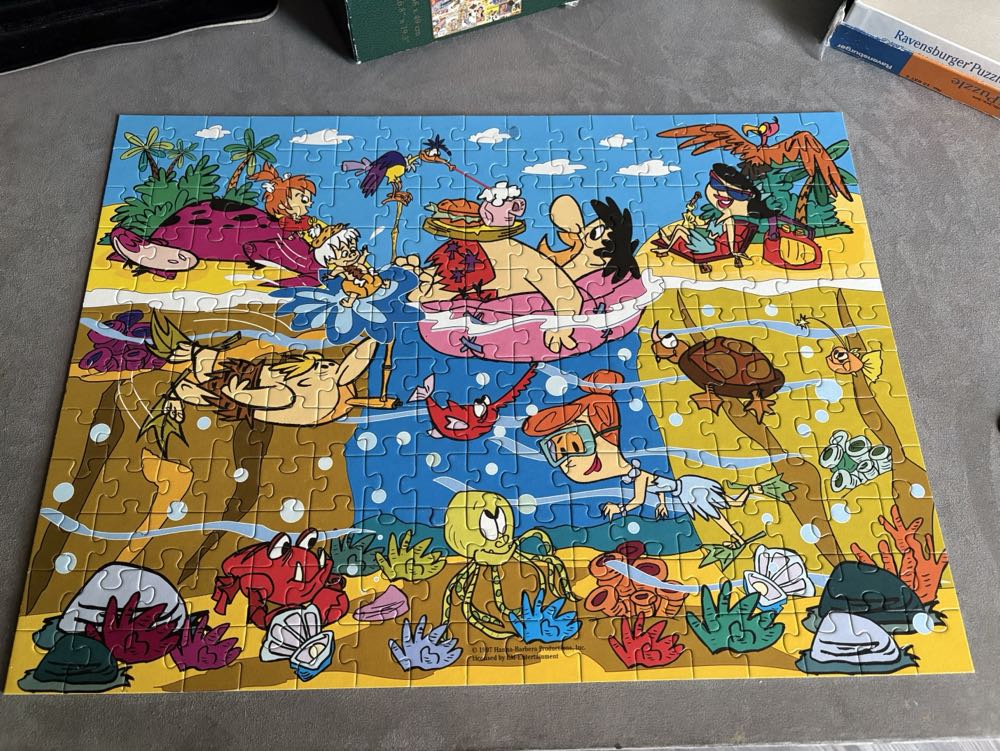 Water Fun With The Flintstones - Ravensburger puzzle collectible [Barcode 4005556126378] - Main Image 2