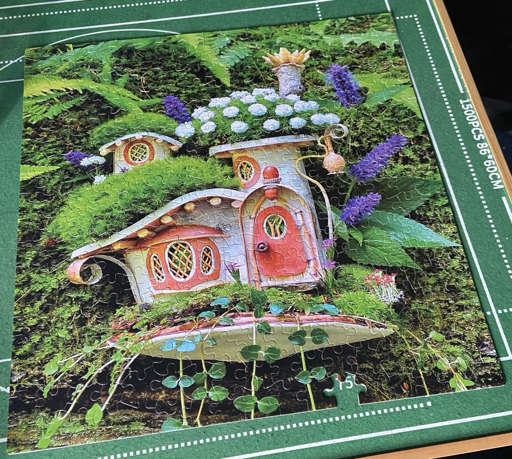 Fairy Houses Victorian Mossy Cottage - Ceaco puzzle collectible [Barcode 021081220989] - Main Image 2