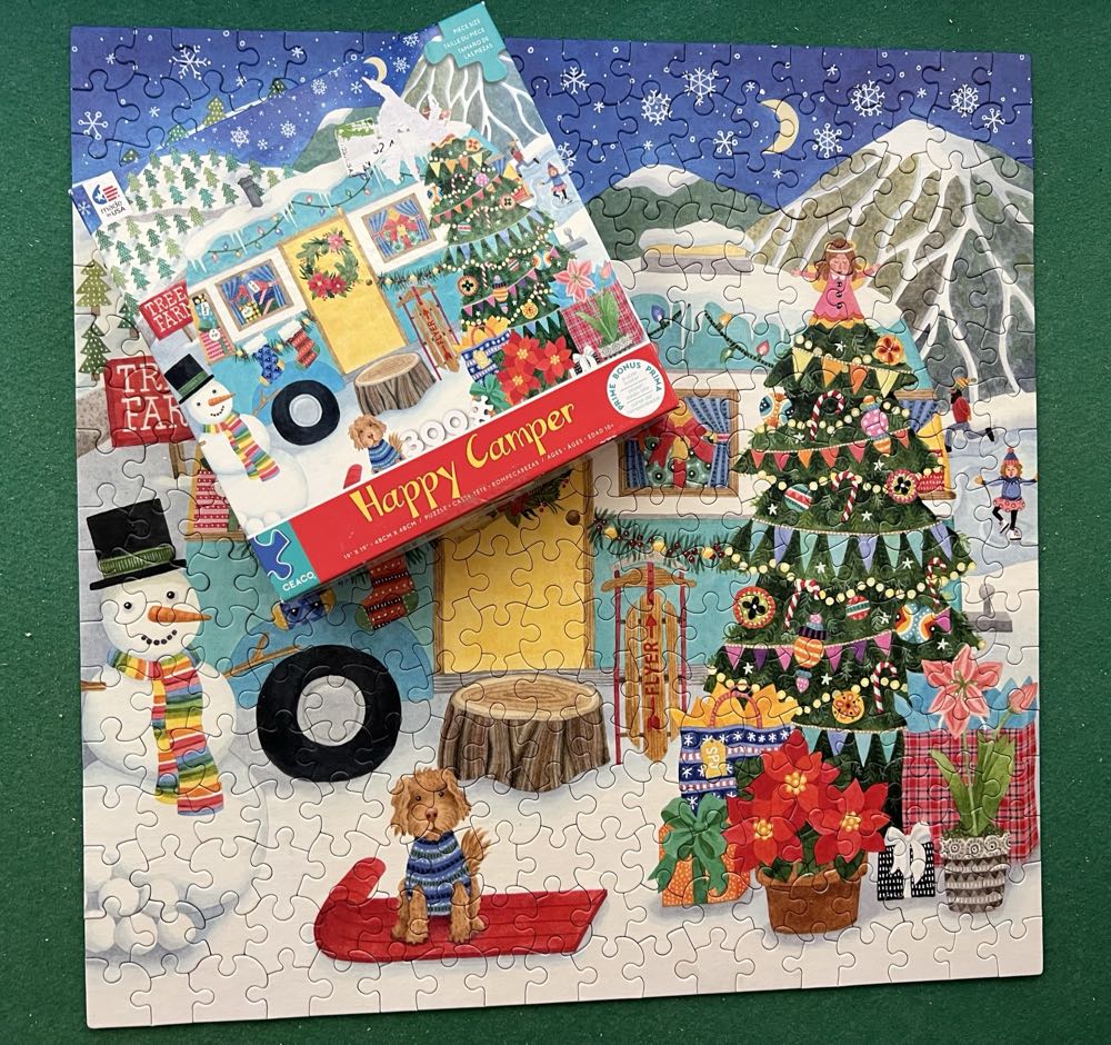 Happy Campers - Christmas Camper** - Ceaco puzzle collectible [Barcode 021081223713] - Main Image 4