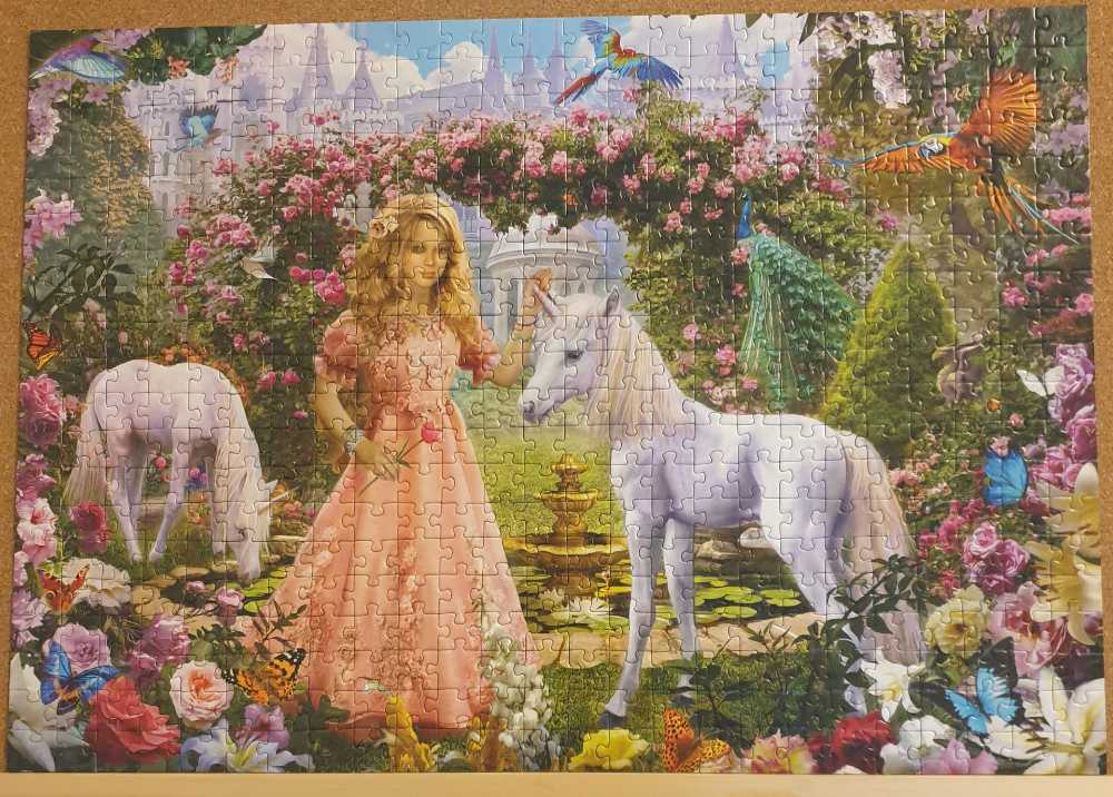 Little Princess & Unicorn - Corner Piece puzzle collectible [Barcode 5052089269477] - Main Image 2