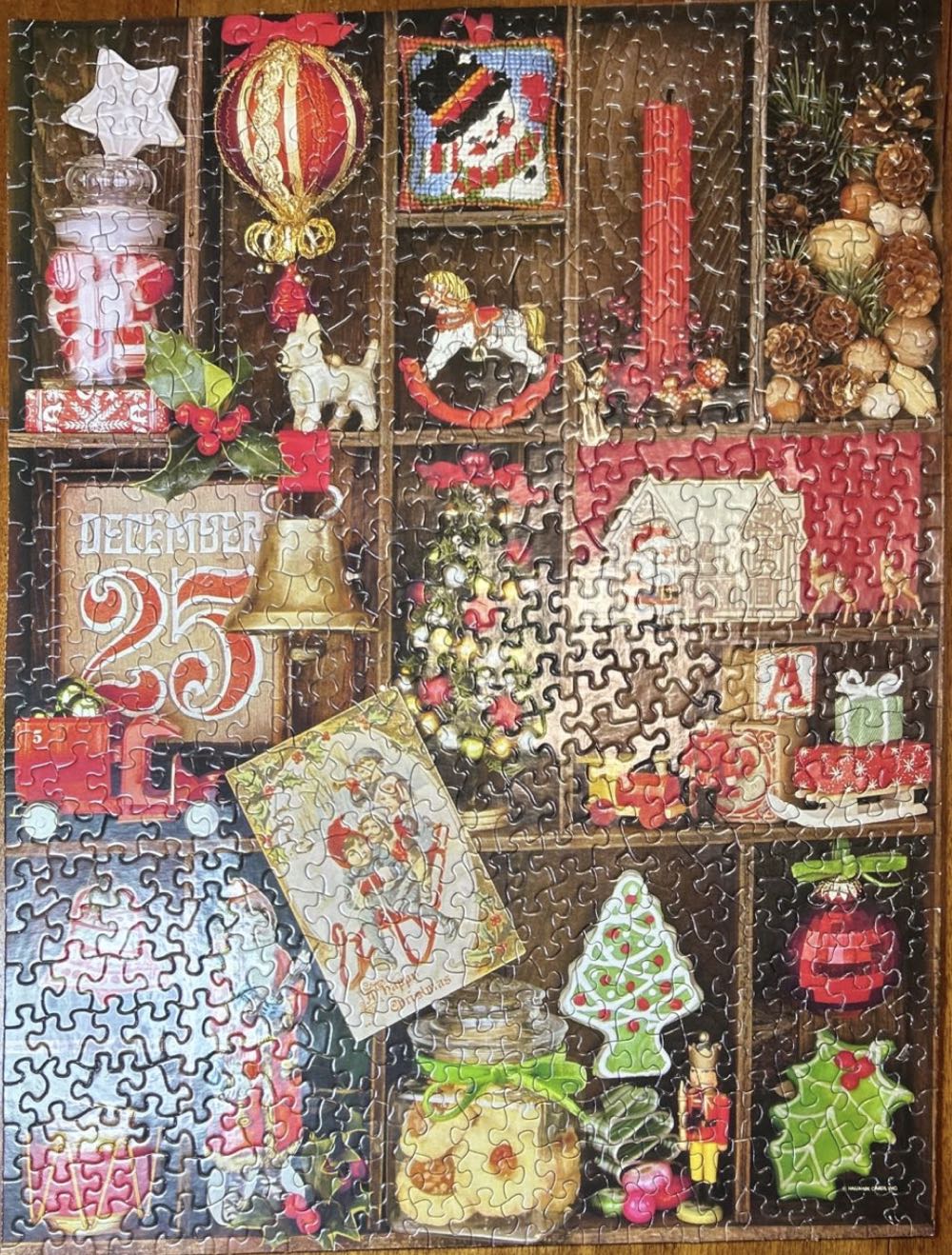 Springbok: Memories of December - Springbok puzzle collectible - Main Image 3