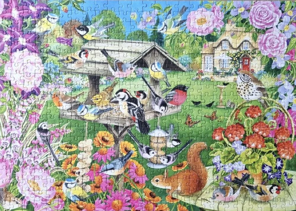 Summer Garden Birds - Falcon de luxe puzzle collectible [Barcode 8710126112533] - Main Image 3
