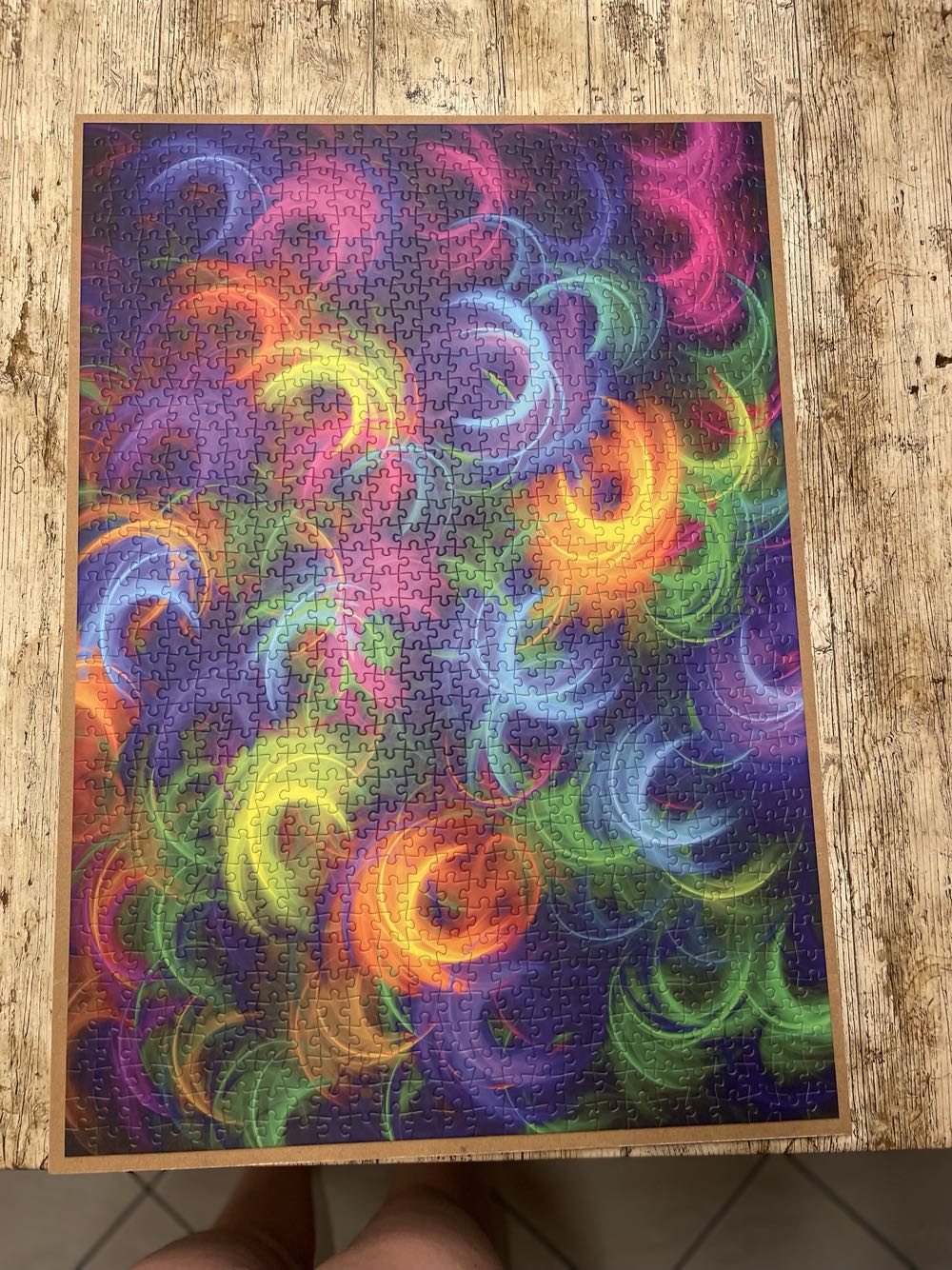 Abstract Neon Feathers - Enjoy puzzle collectible [Barcode 5949194019649] - Main Image 2