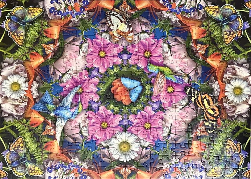 Flower Kaleidoscope • - Ravensburger puzzle collectible [Barcode 4005556135554] - Main Image 4