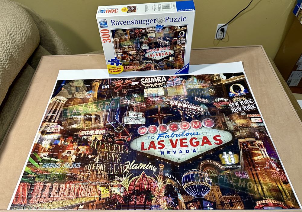 Vegas - 814, 4/3/25 - SOLD - Ravensburger puzzle collectible [Barcode 4005556135332] - Main Image 3