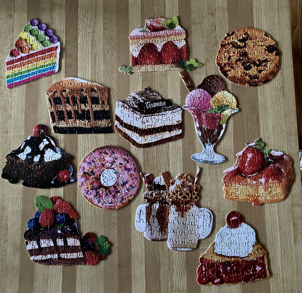 Dessert Delights (Worked) Multi Shaped - Cra Z Art puzzle collectible [Barcode 4895145418614] - Main Image 2