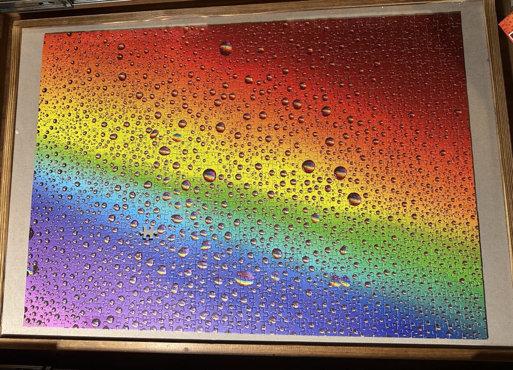 Rainbow Drops - Enjoy puzzle collectible [Barcode 5949194012961] - Main Image 2