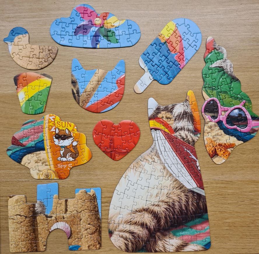 Cat Relaxation  - Trefl puzzle collectible [Barcode 5900511106749] - Main Image 4