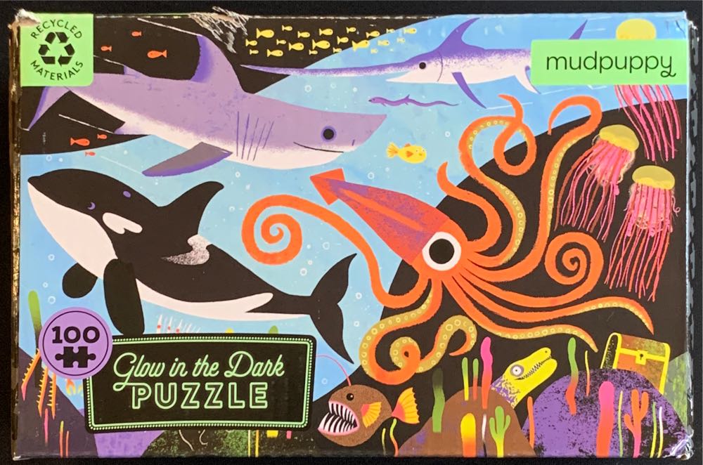 Ocean predators glow in the dark - Mudpuppy puzzle collectible [Barcode 9780735372559] - Main Image 2