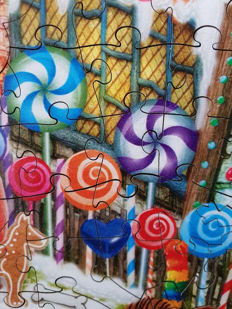 Aimee Stewart: Christmas: Gingerbread Manor - Wentworth Wooden Puzzles 🇬🇧 puzzle collectible [Barcode 6050265377755] - Main Image 3