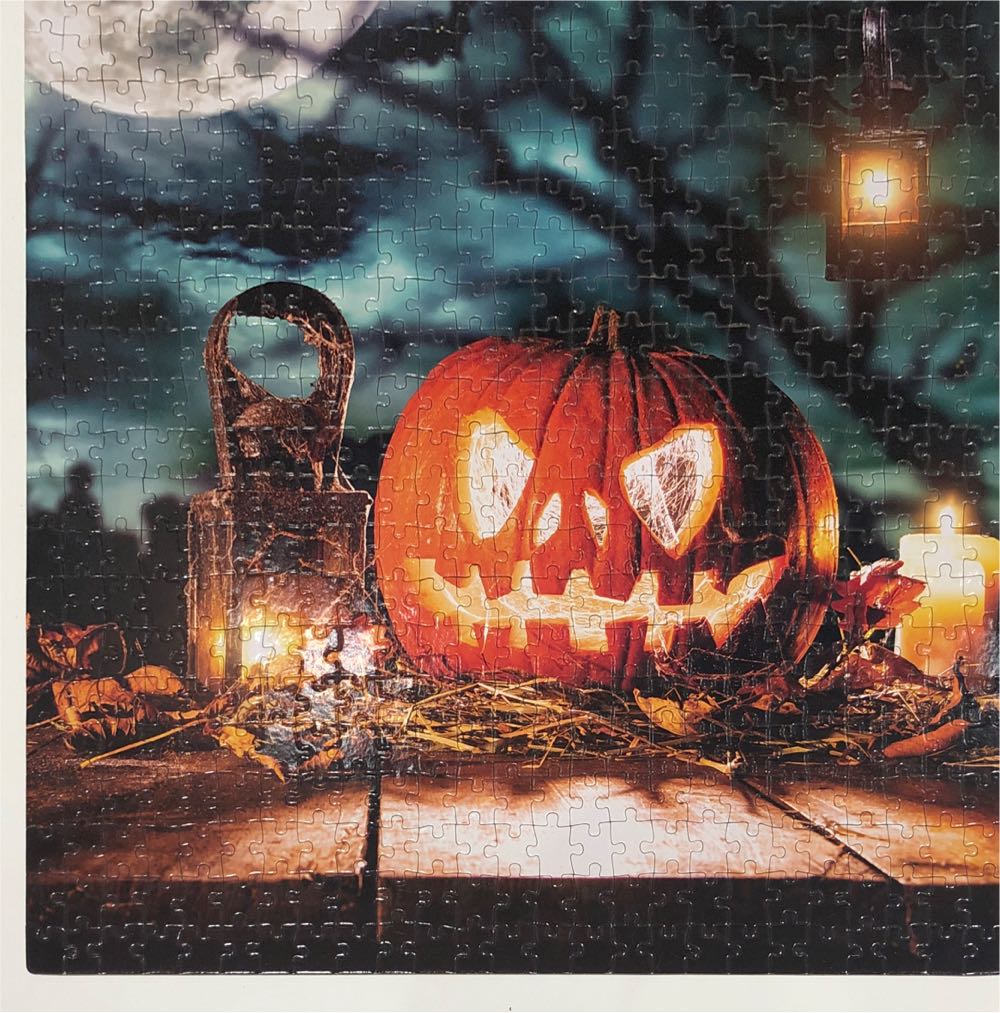 Halloween Mischief Night - Pink Sky puzzle collectible [Barcode 191205573786] - Main Image 2