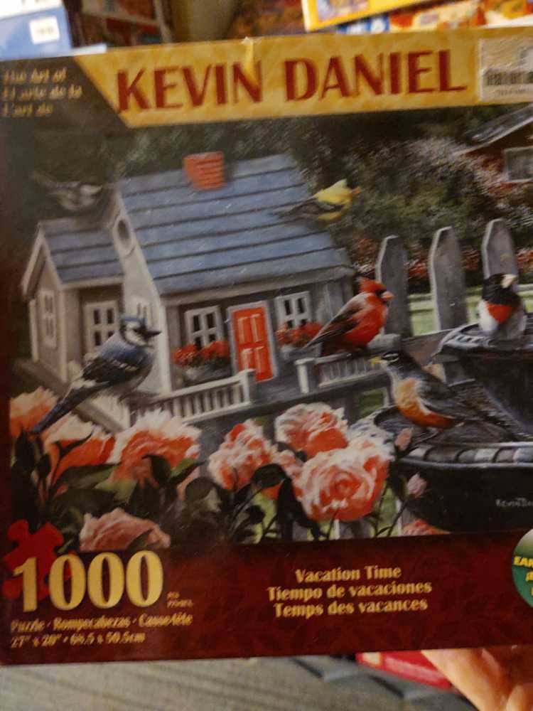 Vacation Time  - Karmin puzzle collectible [Barcode 773392085633] - Main Image 2