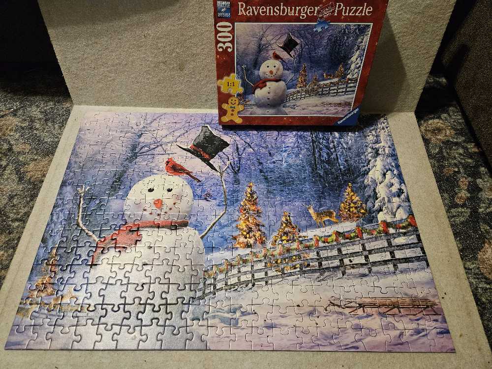 The Magical Snowman - Ravensburger puzzle collectible [Barcode 4005556135851] - Main Image 4
