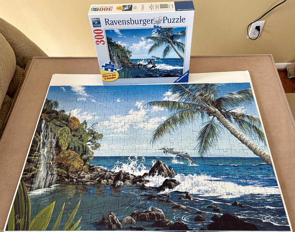 Dolphin Cove - Ravensburger puzzle collectible [Barcode 4005556135325] - Main Image 3