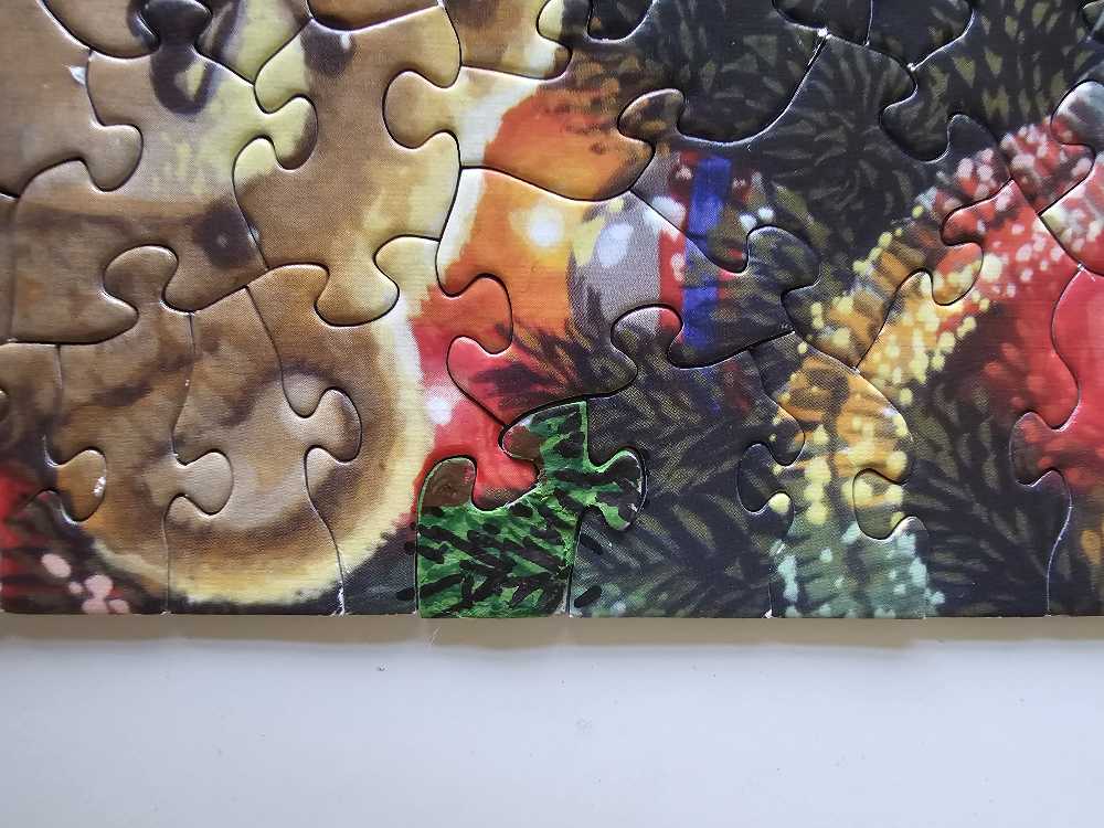 Santa Always Delivers - Cobble Hill puzzle collectible [Barcode 625012516112] - Main Image 4