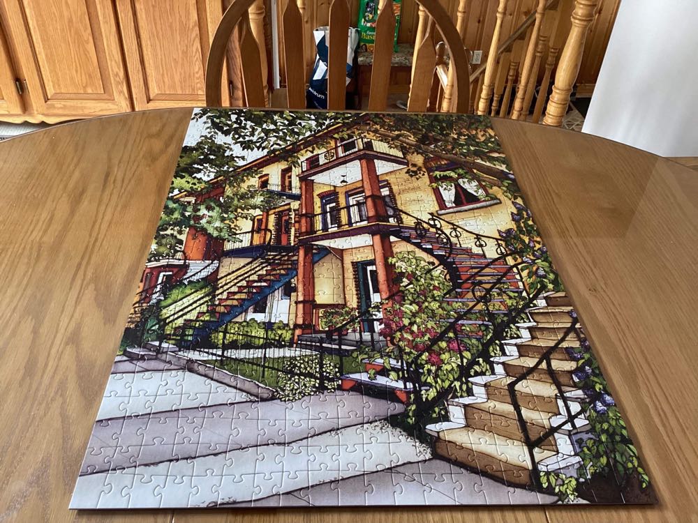 Summer On Le Plateau - Trefl puzzle collectible [Barcode 061152670572] - Main Image 3