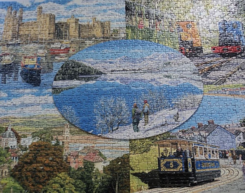 Holiday Favourites 1 - Ravensburger puzzle collectible [Barcode 4005556159376] - Main Image 3