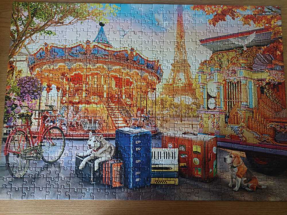 Holidays in Paris - Trefl puzzle collectible - Main Image 2