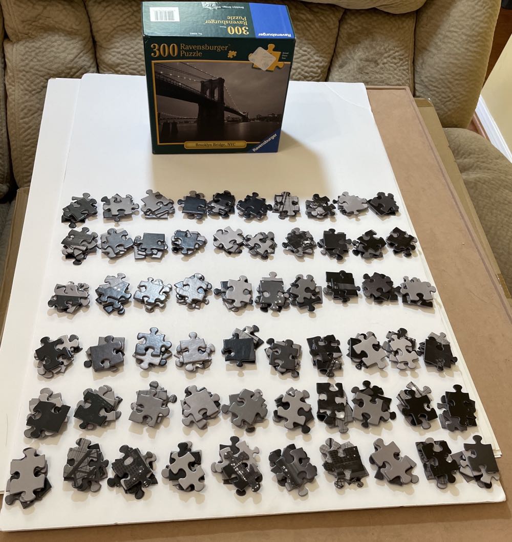 Brooklyn Bridge, NYC - Ravensburger puzzle collectible [Barcode 666723809650] - Main Image 3