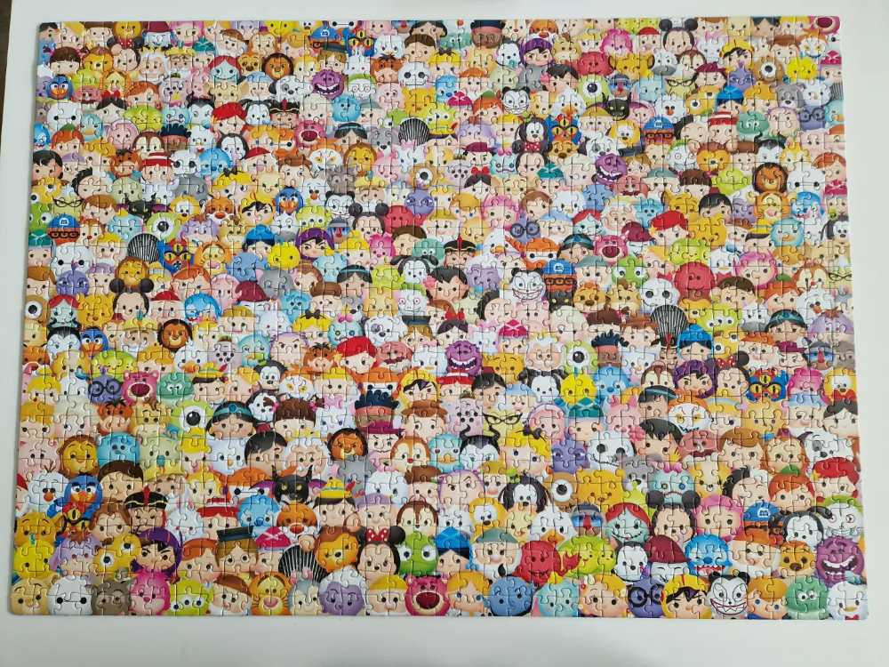 Disney Tsum Tsum Impossipuzzle - Clementoni Impossible Puzzles puzzle collectible [Barcode 8005125393633] - Main Image 2