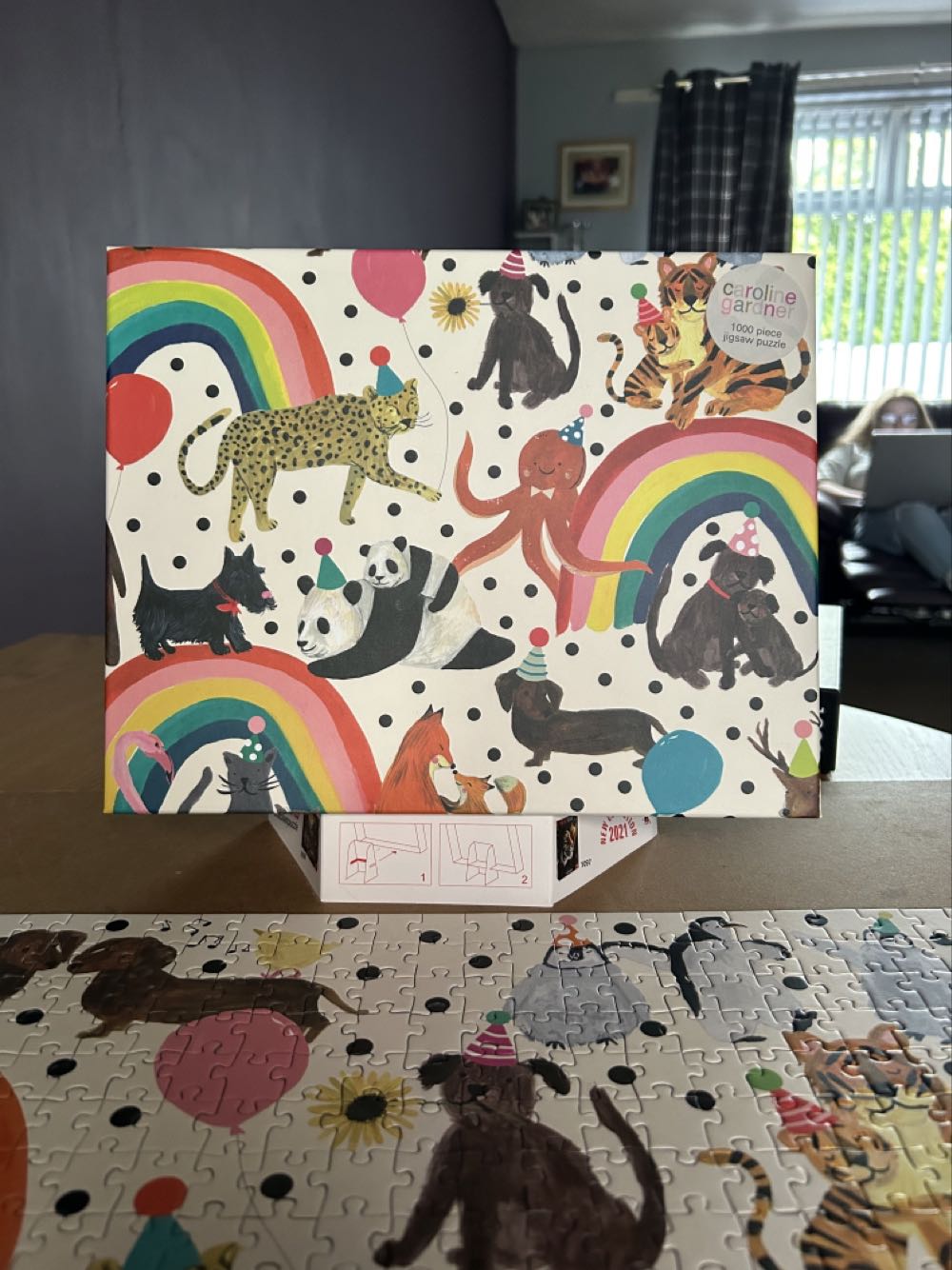 Party Animals - Caroline Gardner puzzle collectible [Barcode 5034931216648] - Main Image 3