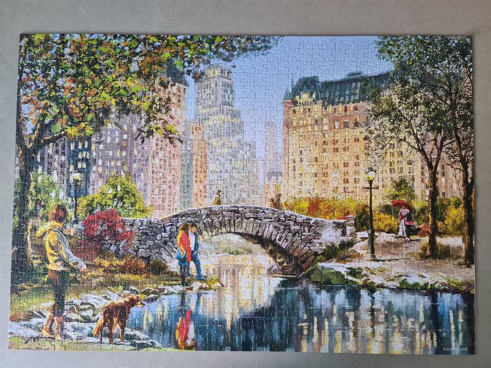 Evening Walk Through Central Park - Castorland puzzle collectible [Barcode 5904438104376] - Main Image 2