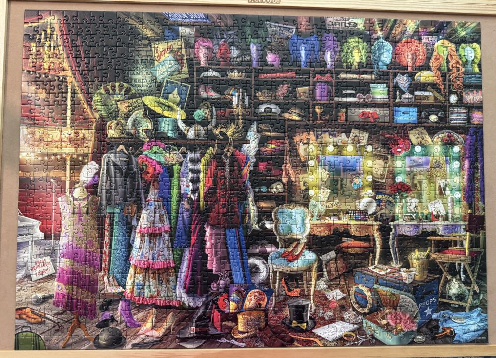 Behind the Scenes - Pending - Ravensburger puzzle collectible - Main Image 2