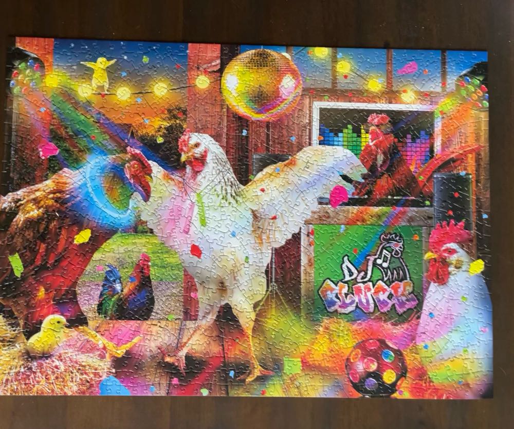 Chicken Dance - MasterPieces puzzle collectible [Barcode 705988723124] - Main Image 2