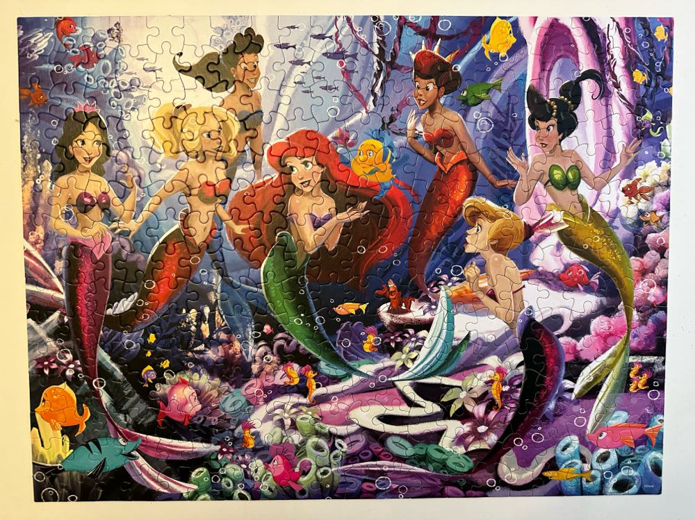 Little Mermaid Ariel and her sisters - Ceaco puzzle collectible [Barcode 021081223157] - Main Image 3