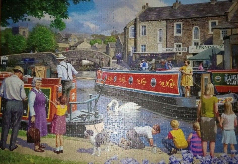 Sunday On The Canal - Falcon de luxe puzzle collectible [Barcode 8710126112069] - Main Image 3