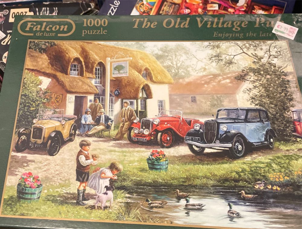 The Old Village Pub, Enjoying The Late Sun - Falcon de luxe puzzle collectible [Barcode 8710126109250] - Main Image 1