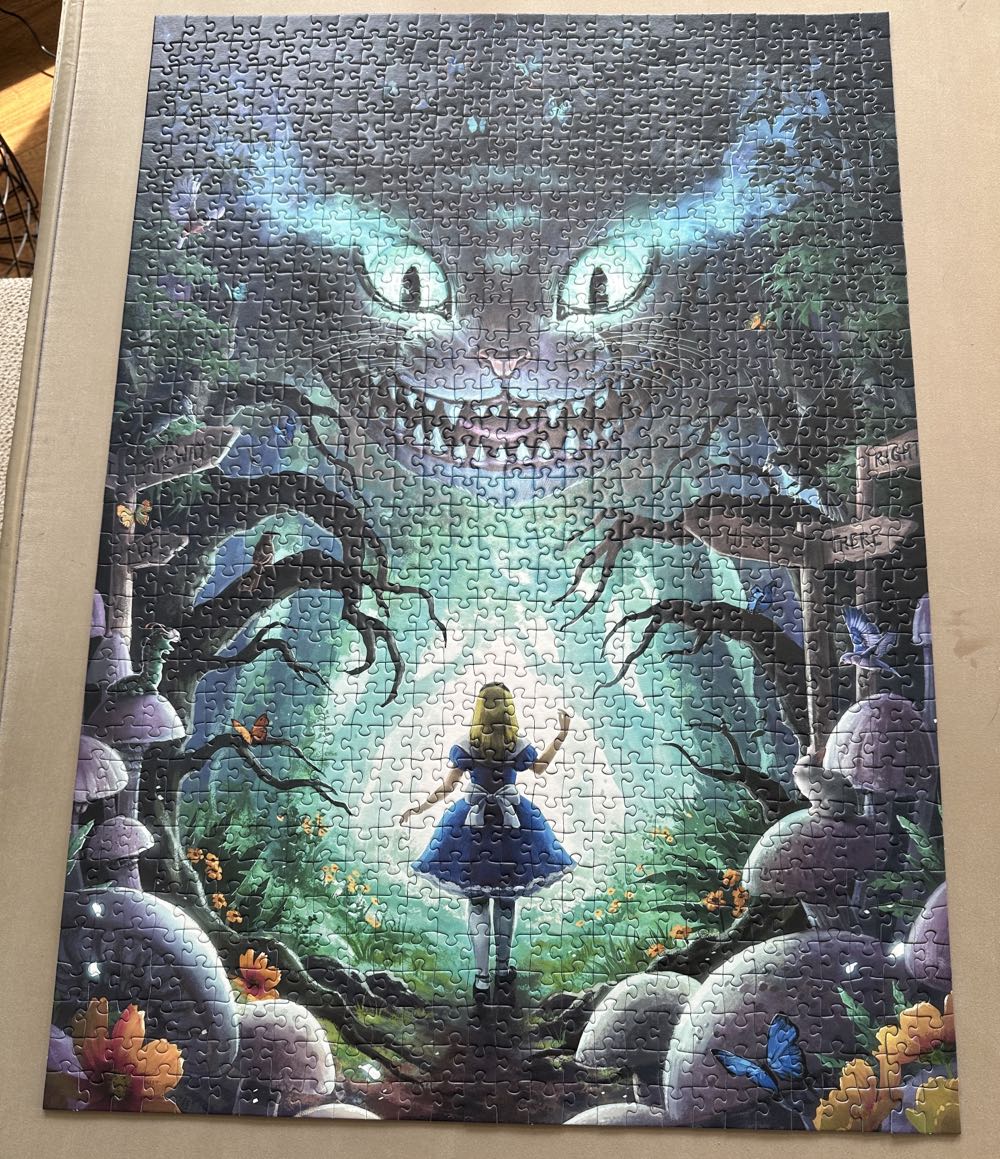 Adventures With Alice - Ravensburger puzzle puzzle collectible - Main Image 2