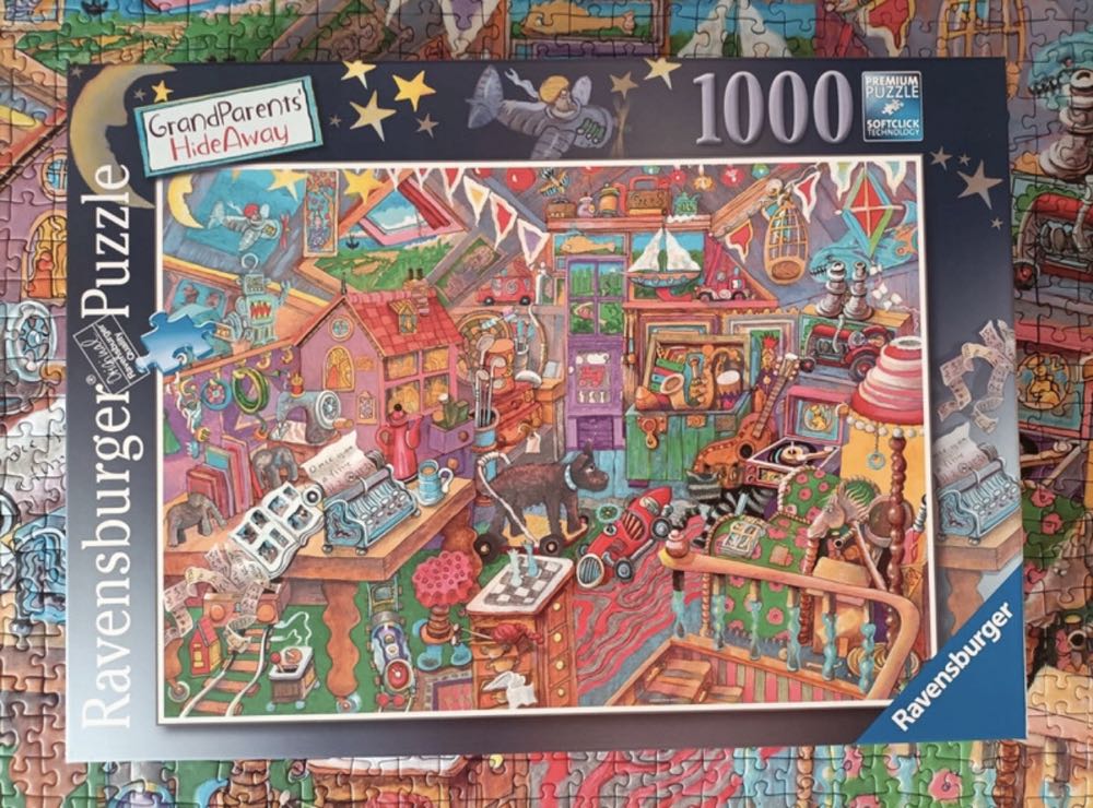 Grandparents’ Hideaway - Ravensburger puzzle collectible [Barcode 4005556174805] - Main Image 4