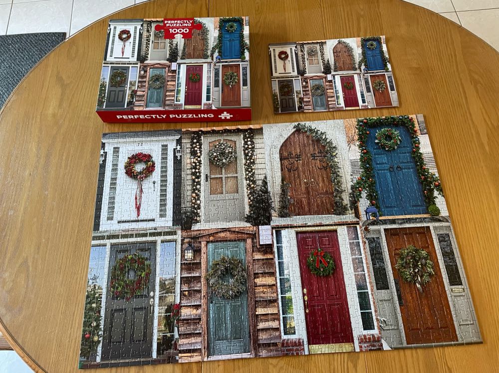 Christmas Tree Doors  puzzle collectible - Main Image 3