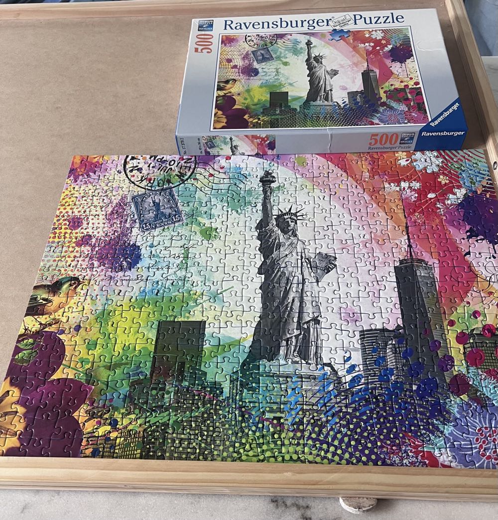 New York Postcard - Ravensburger puzzle collectible [Barcode 4005556173792] - Main Image 2