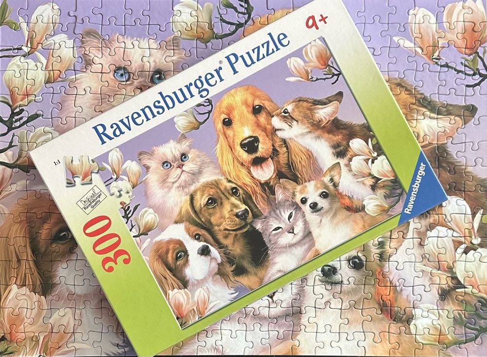 *Garden Pals - Ravensburger puzzle collectible [Barcode 4005556131563] - Main Image 3