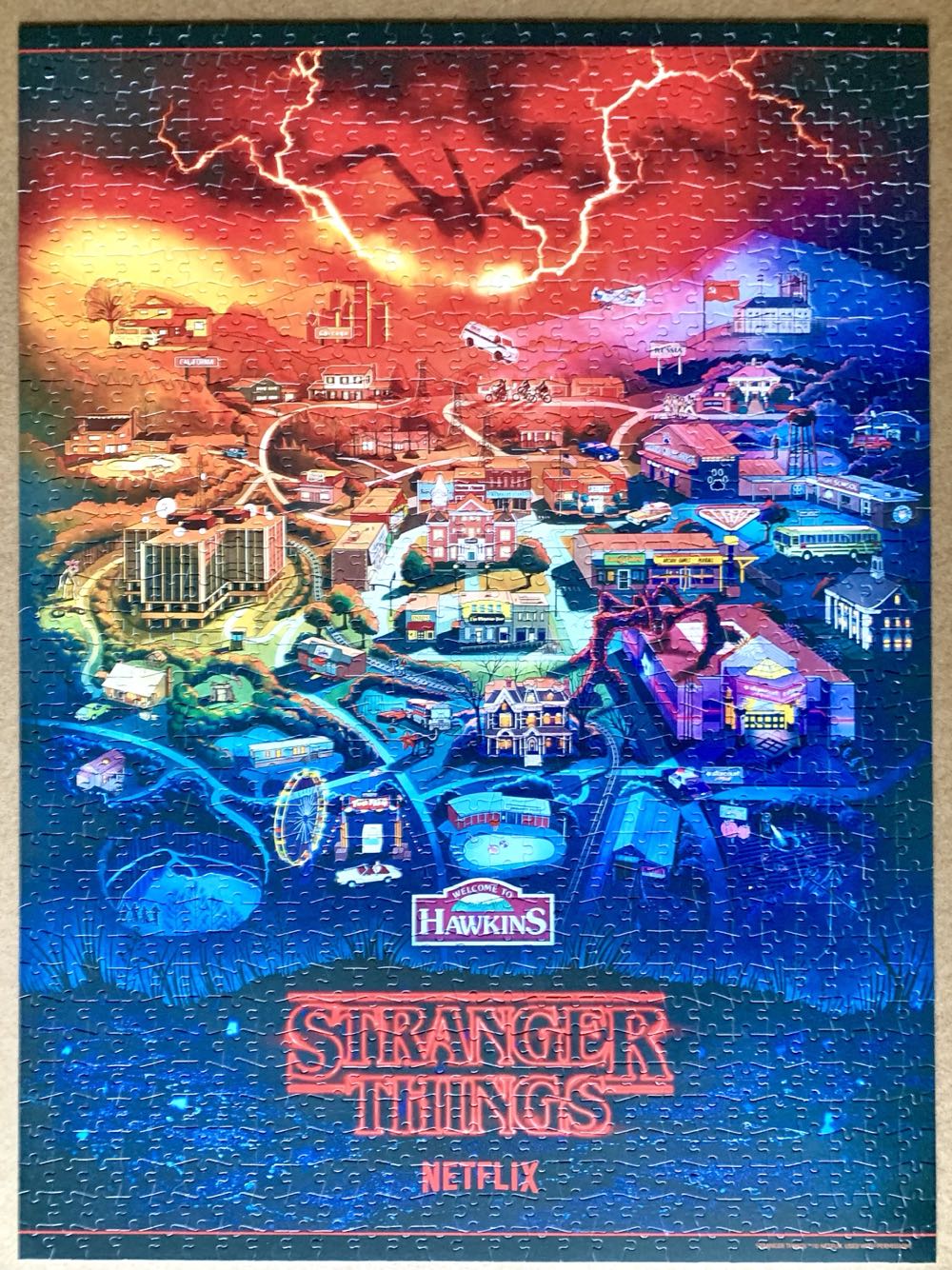 Stranger Things - Hawkins - Buffalo Games puzzle collectible [Barcode 079346117932] - Main Image 2