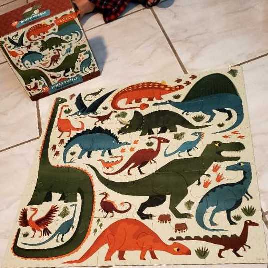 Mighty Dinosaurs Jumbo Puzzle - Mudpuppy puzzle collectible [Barcode 9780735349940] - Main Image 2