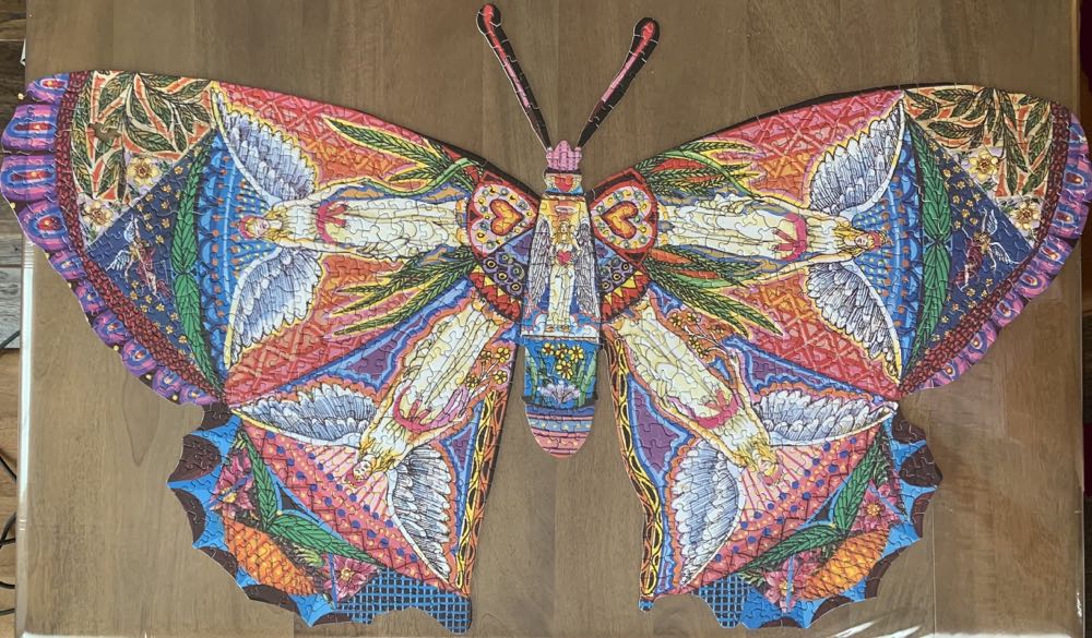 Angel Butterfly - F.X. Schmid puzzle collectible - Main Image 3