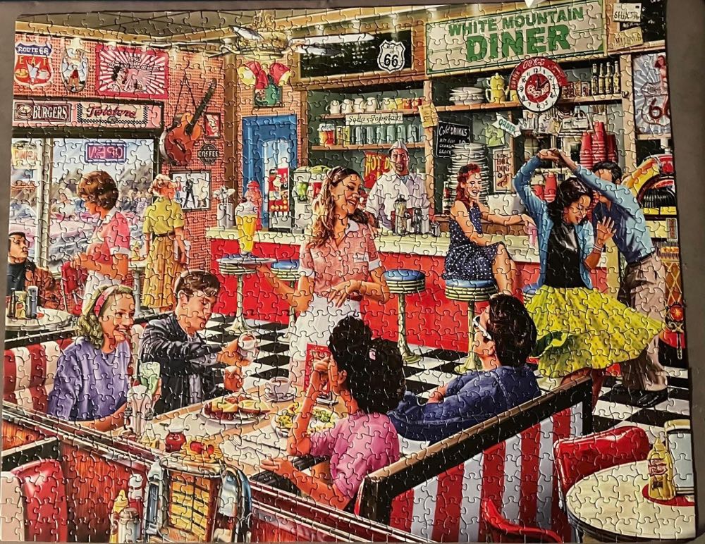 American Diner - White Mountain puzzle collectible [Barcode 724819261314] - Main Image 2